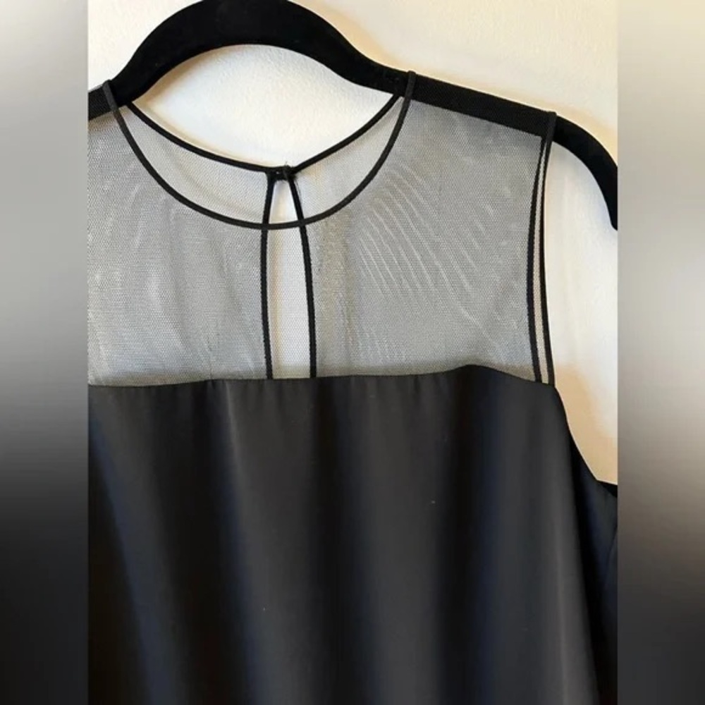 Aritzia Babaton Elegant Black Sheer Women's sleeveless Top size XS - Picture 3 of 11